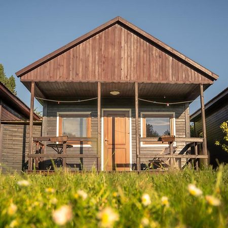 Pod Cyprysami - Surf & Family Resort ヤスタルニャ エクステリア 写真