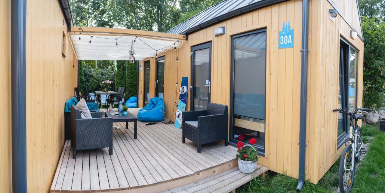 Pod Cyprysami - Surf & Family Resort ヤスタルニャ エクステリア 写真