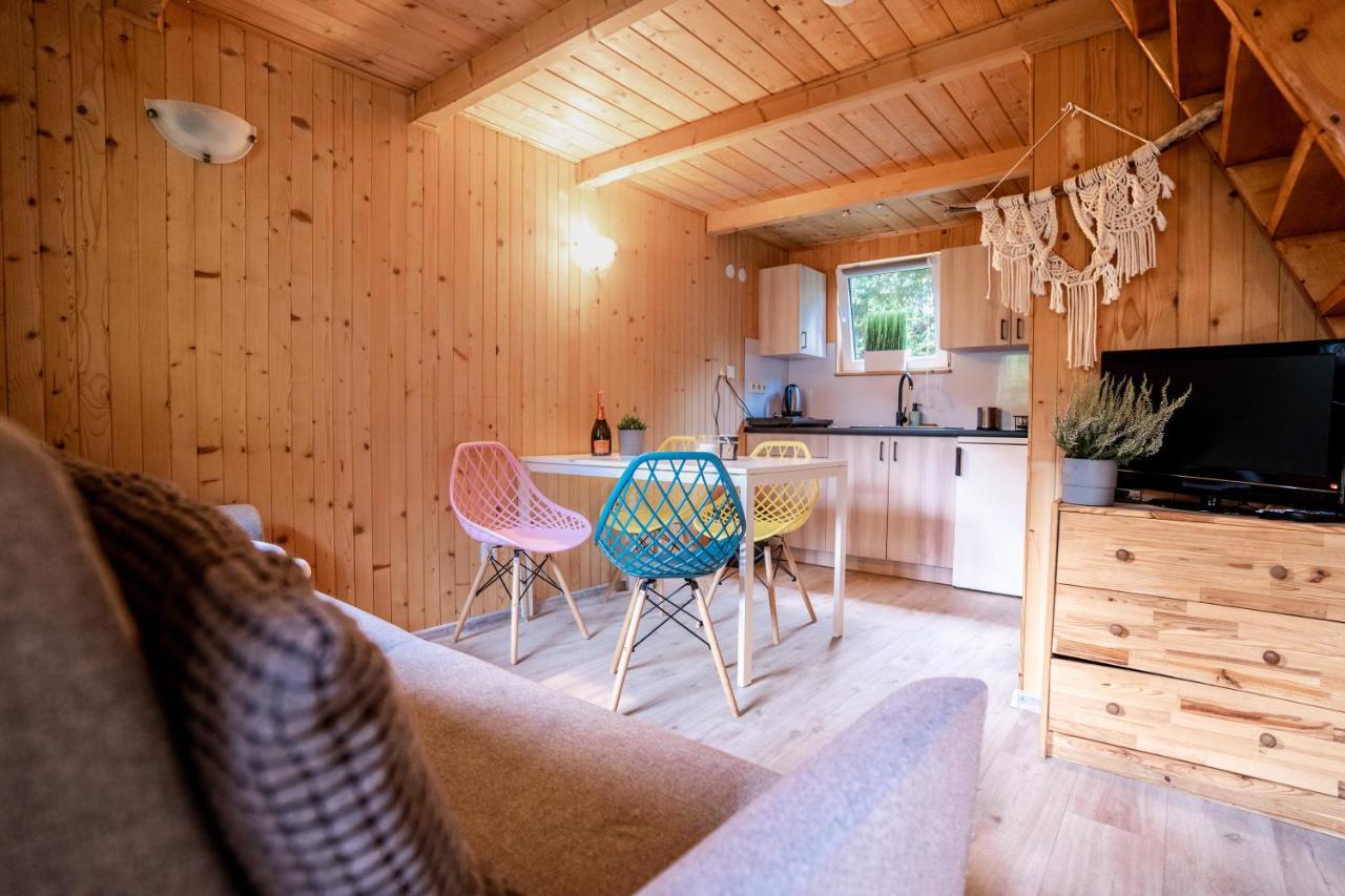 Pod Cyprysami - Surf & Family Resort ヤスタルニャ エクステリア 写真