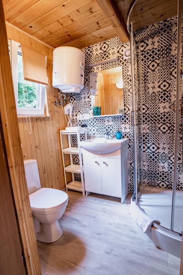 Pod Cyprysami - Surf & Family Resort ヤスタルニャ エクステリア 写真