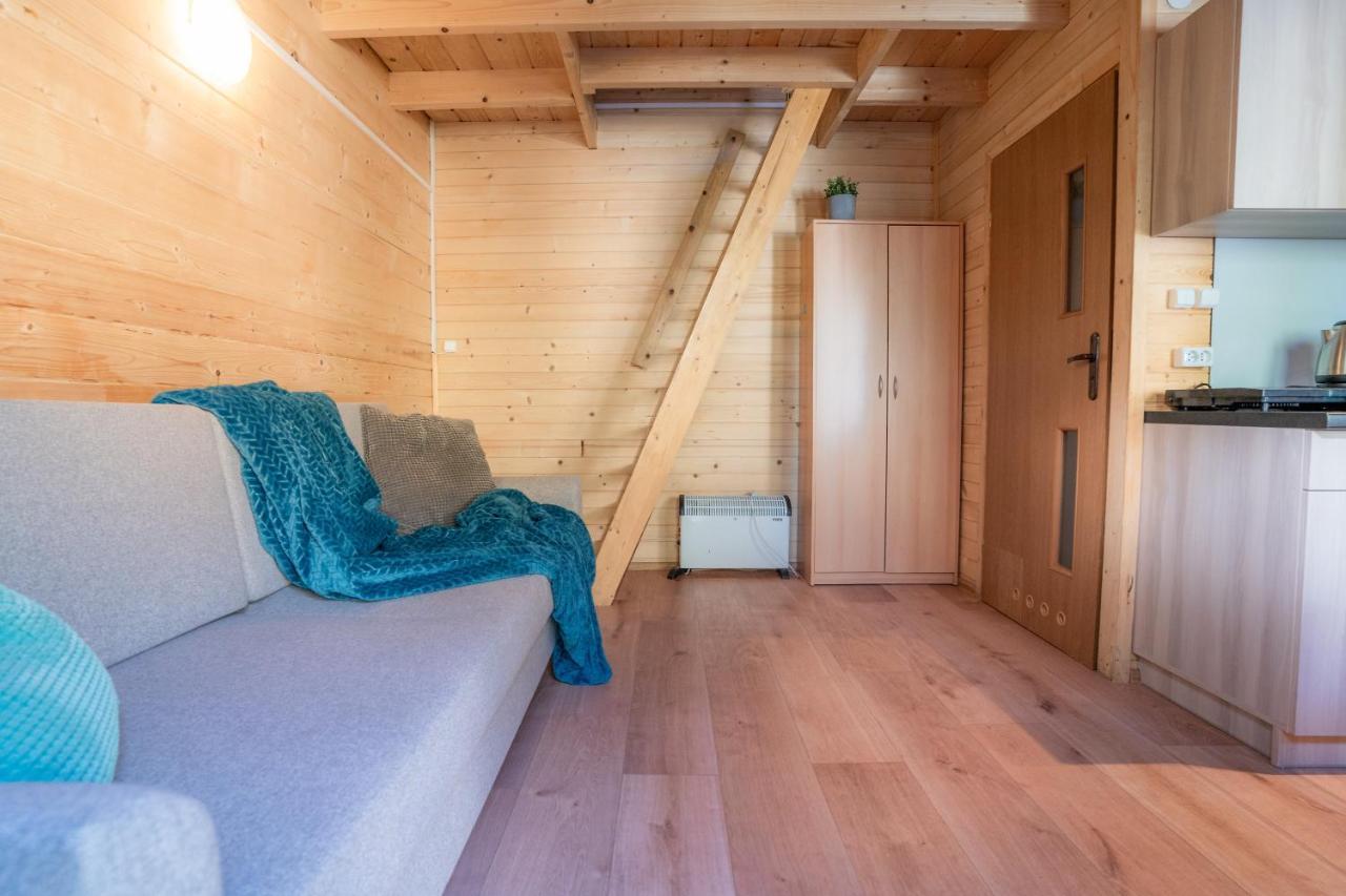 Pod Cyprysami - Surf & Family Resort ヤスタルニャ エクステリア 写真