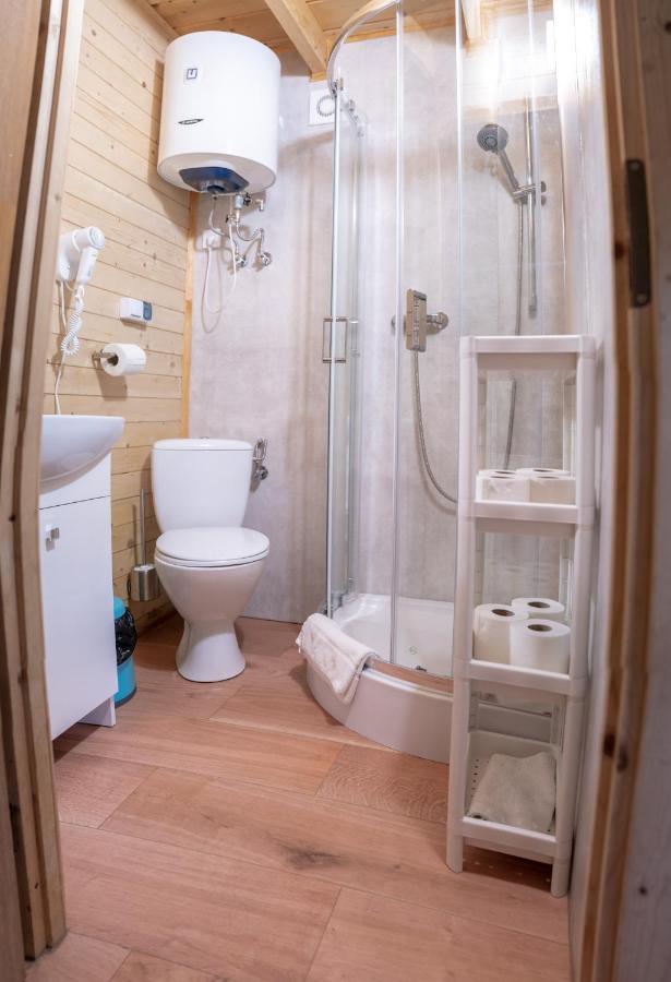 Pod Cyprysami - Surf & Family Resort ヤスタルニャ エクステリア 写真