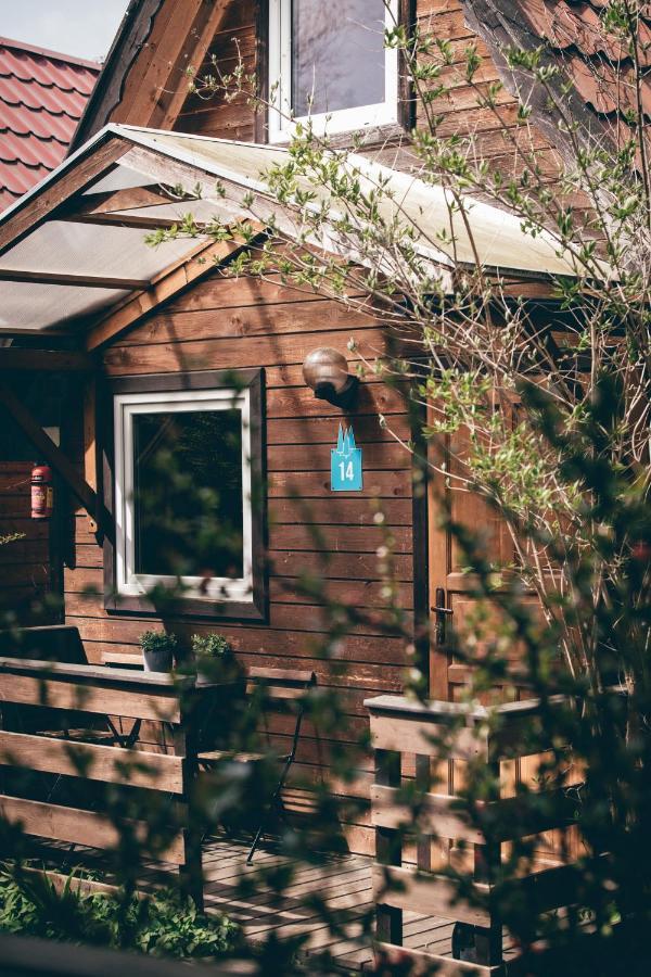 Pod Cyprysami - Surf & Family Resort ヤスタルニャ エクステリア 写真