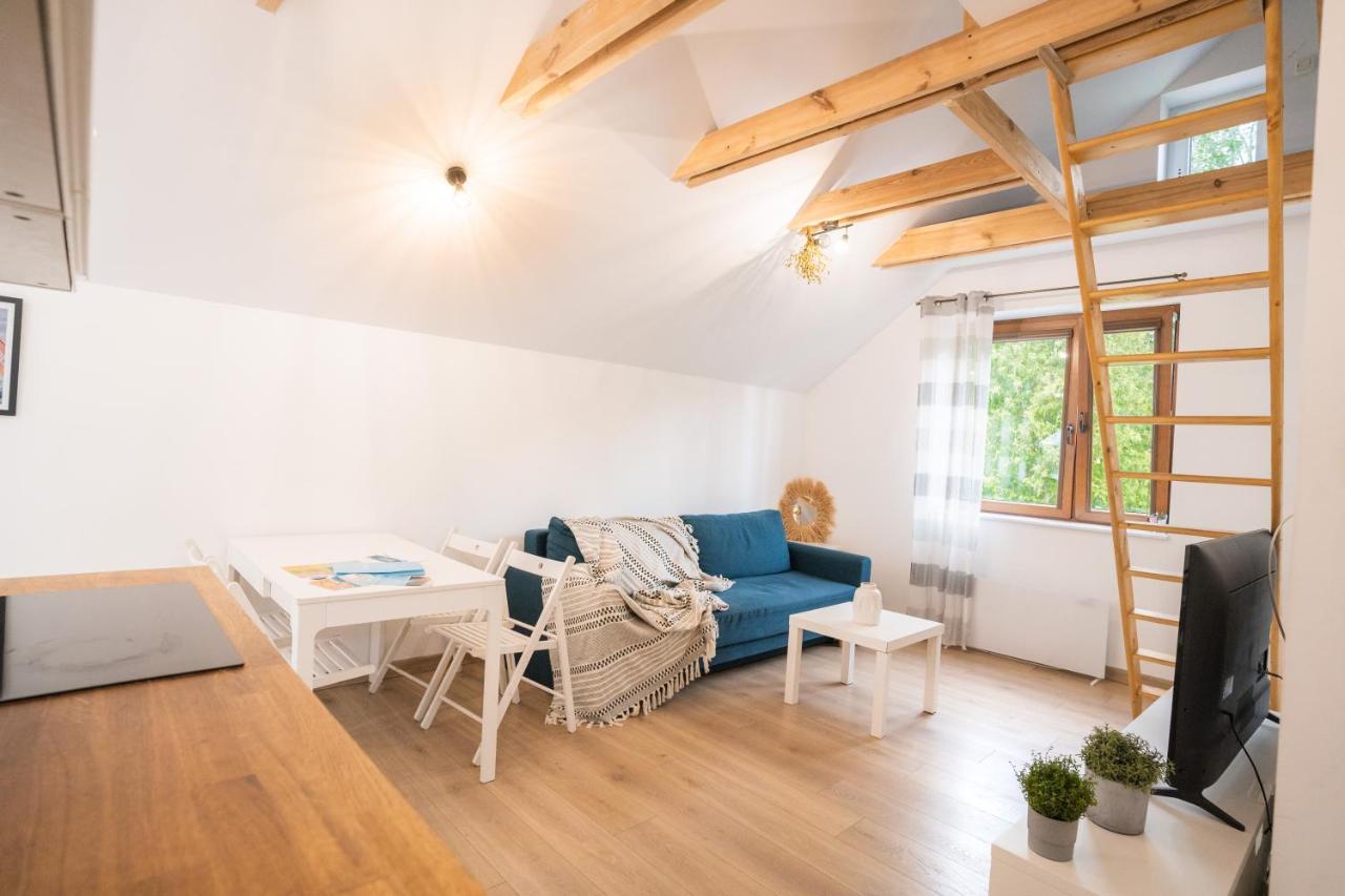 Pod Cyprysami - Surf & Family Resort ヤスタルニャ エクステリア 写真